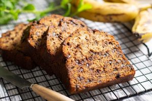 banana bread con gocce di cioccolato