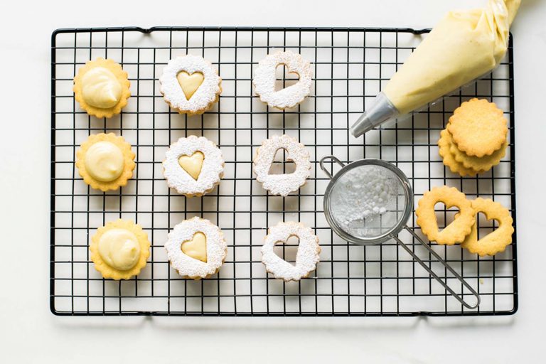 Ricetta biscotti occhi di bue alla crema pasticcera