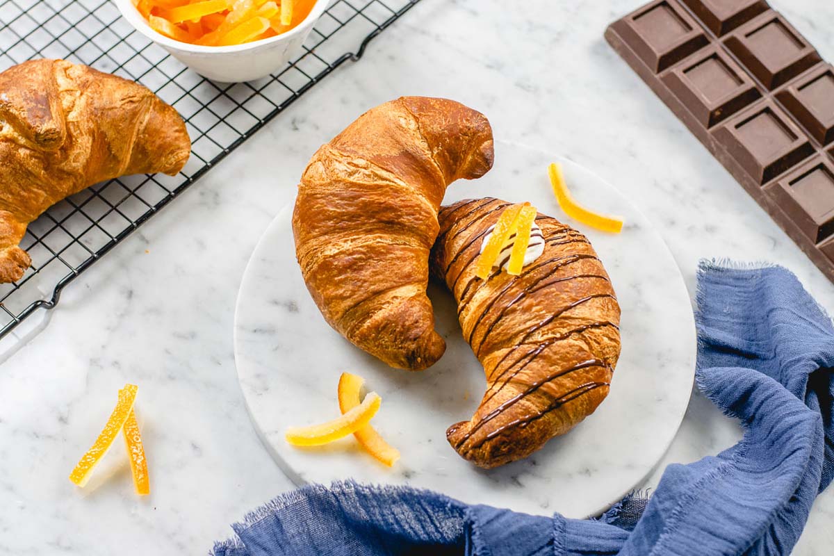 con crema alla ricotta, cioccolato e arancia Lucake con crema alla ricotta, cioccolato e arancia Lucake
