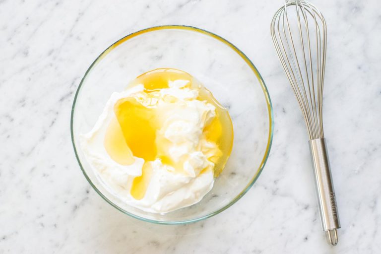 crema allo yogurt greco e formaggio spalmabile