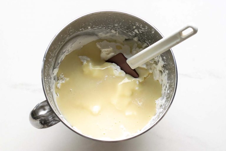 gelato alla fragola con latte condensato