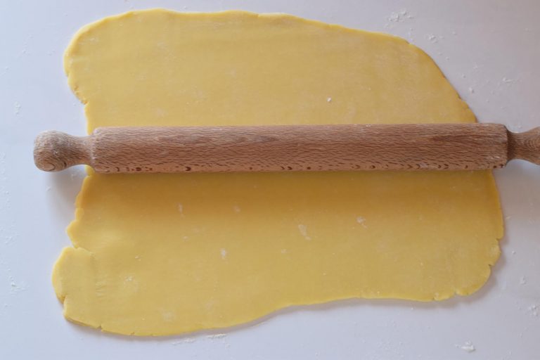 stendere pasta sablée