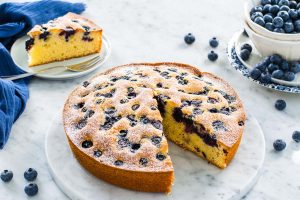 torta 7 vasetti allo yogurt e mirtilli ricetta