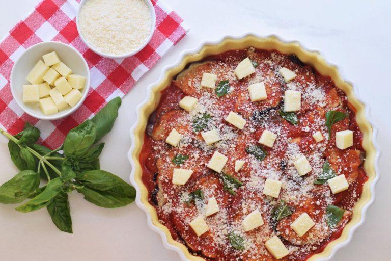 torta salata con melanzane e mozzarella