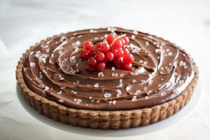 crostata al cioccolato e caramello salato