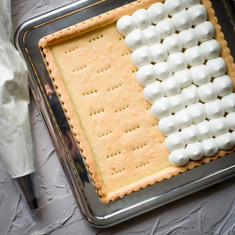 crostata con crema allo yogurt greco