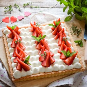 crostata con crema allo yogurt greco e frutta