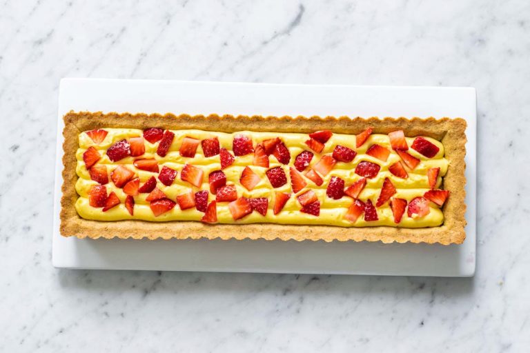 crostata pistacchio fragole e yogurt