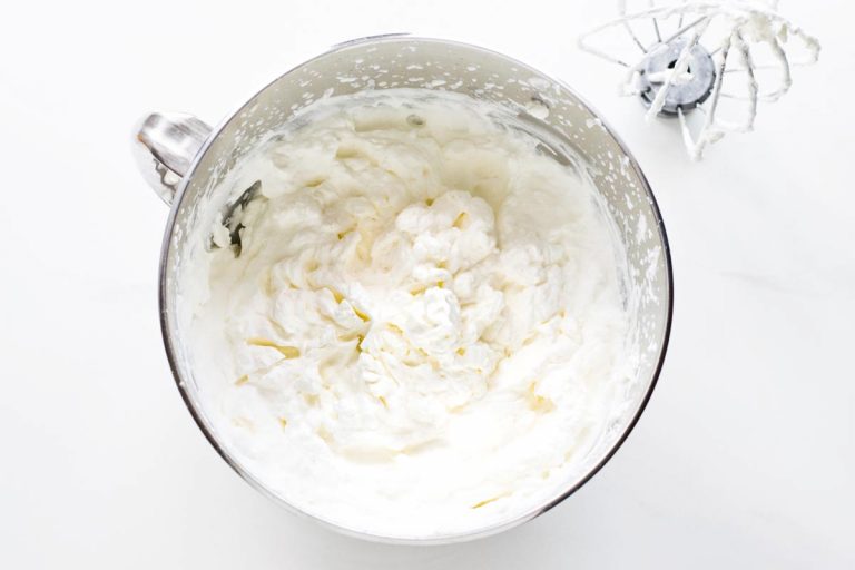 pan di spagna con panna