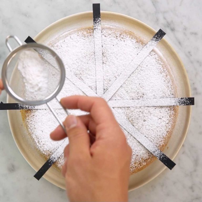 torta con amaretti