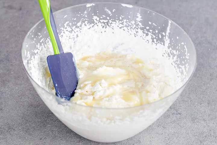 torta al cioccolato con crema al latte