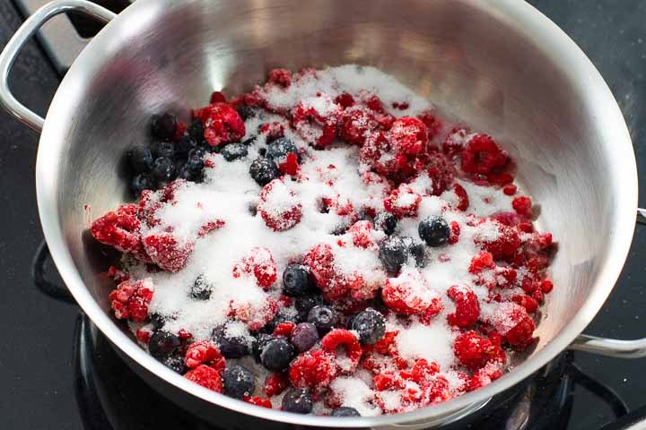 come usare i frutti di bosco surgelati sulle torte