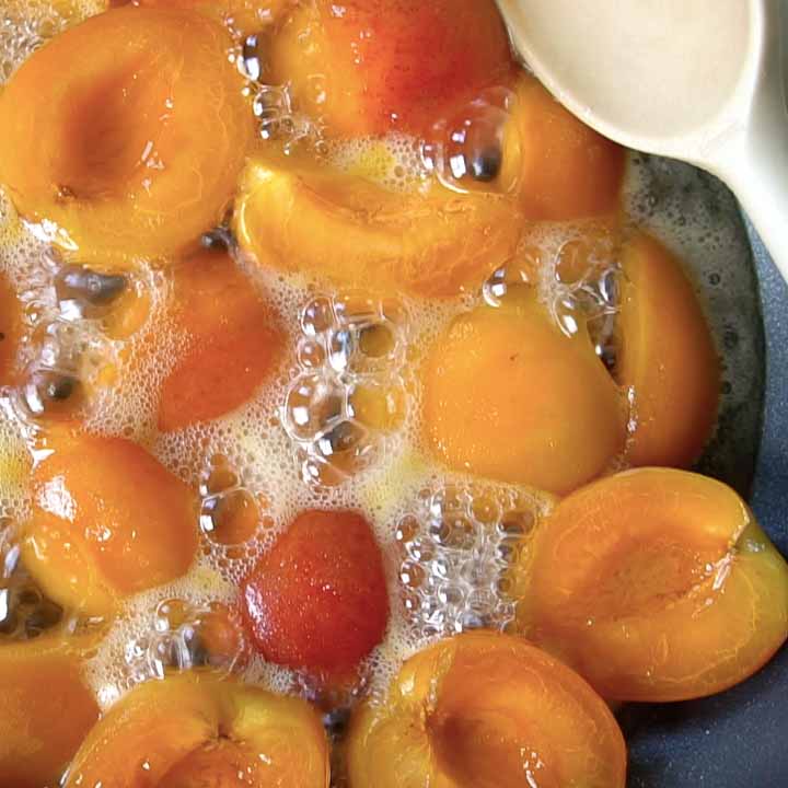 crostata alle albicocche
