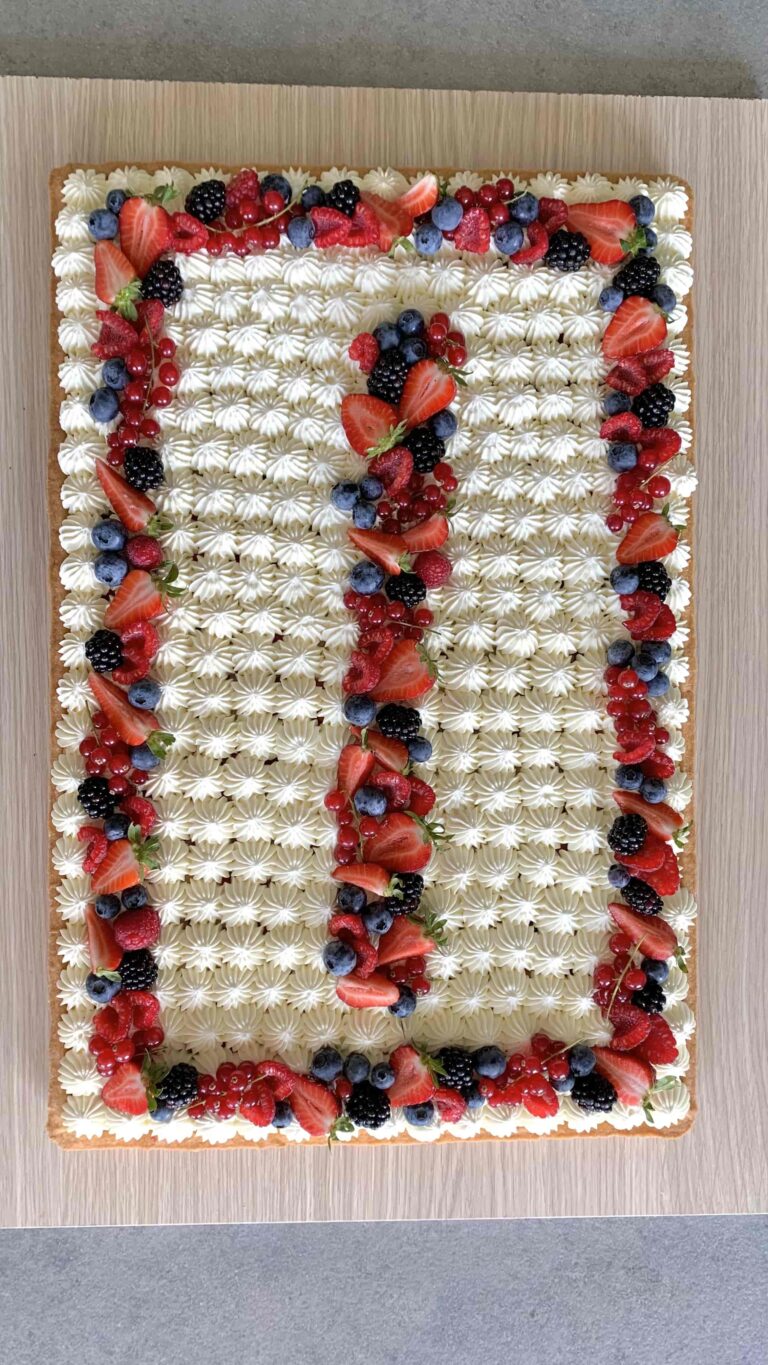 crostata con yogurt greco e frutta
