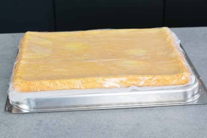 torta girella con pasta biscotto