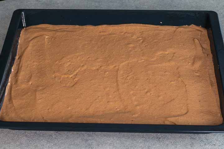 dolce alle ciliegie e cioccolato