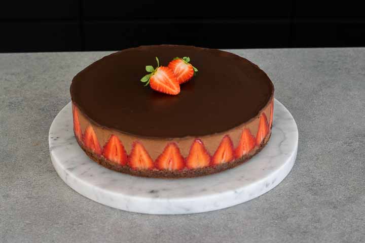 torta alle fragole e cioccolato
