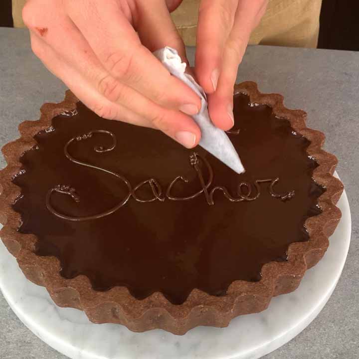 sacher crostata