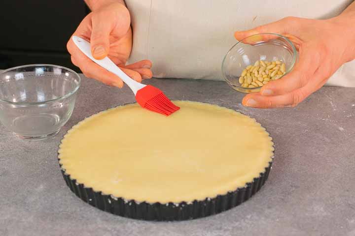 torta della nonna con crema pasticcera