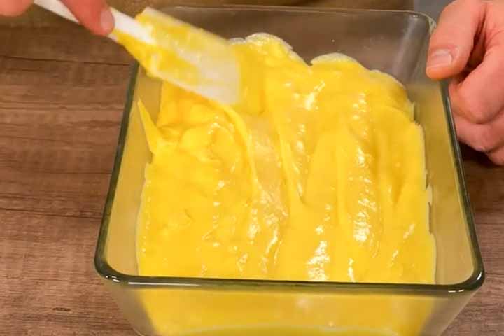 meringata alla frutta con crema pasticcera