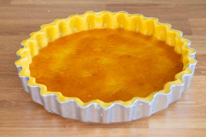 torta con le pesche fresche