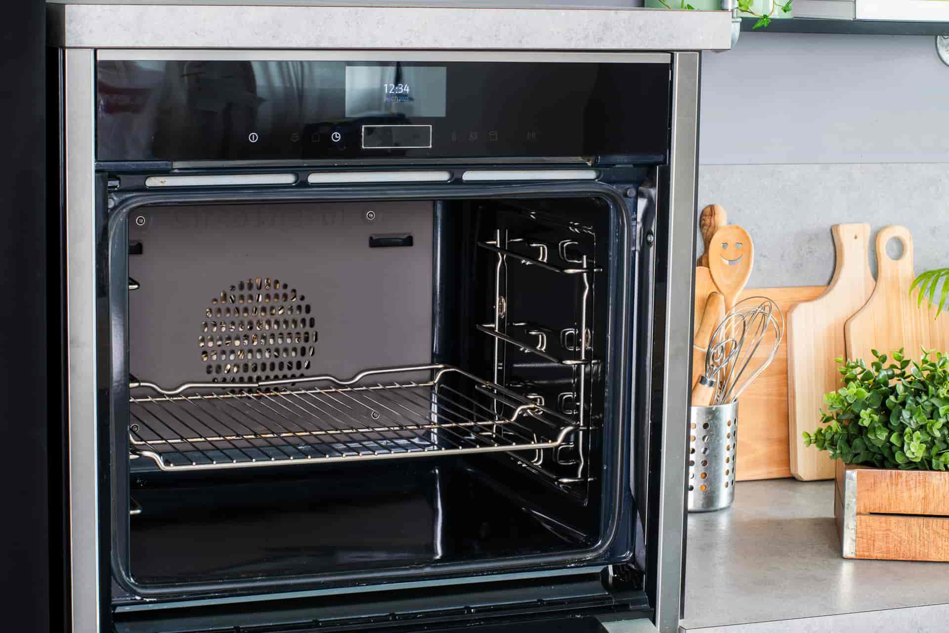 come pulire il forno