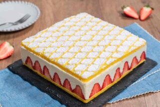 torta fragole e cioccolato bianco